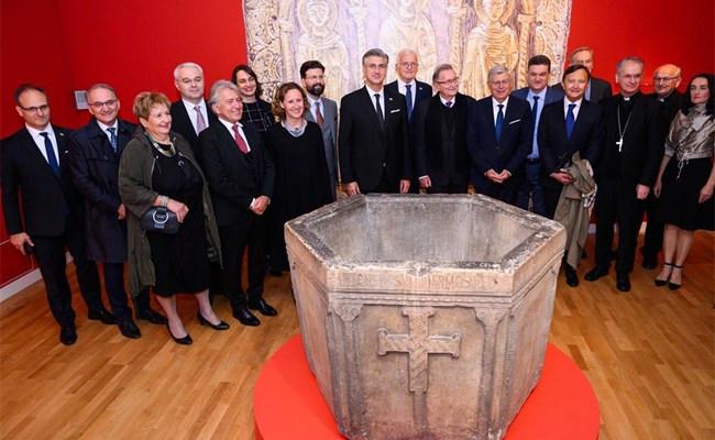 Otvorena izložba "U početku bijaše kraljevstvo" u Galeriji Klovićevi dvori